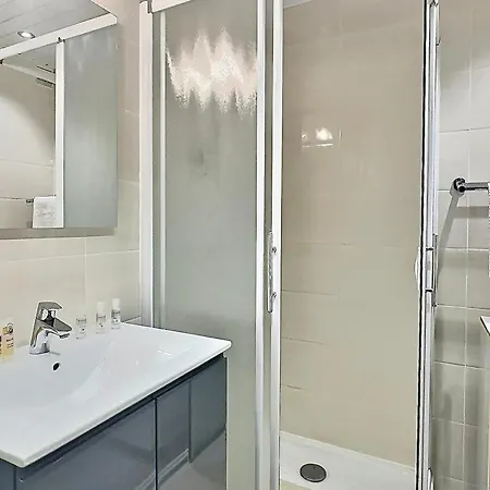 Joli 2 Pieces Avec Terrasse, Pres Des Pistes, Commerces Et Ecole De Ski, Pour 4 Personnes A - Fr-1-411-666 Tignes